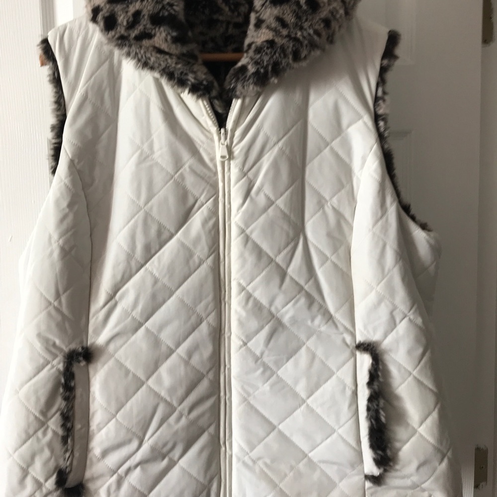 White and leopard reversible vest